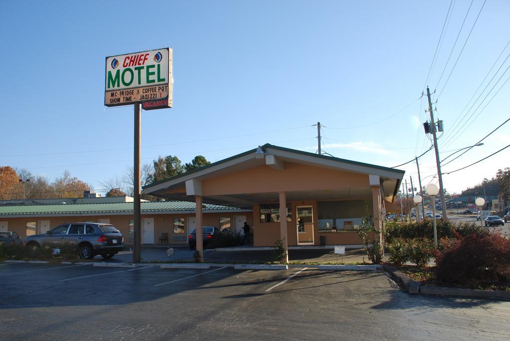 Chief Motel Fayetteville Exteriör bild